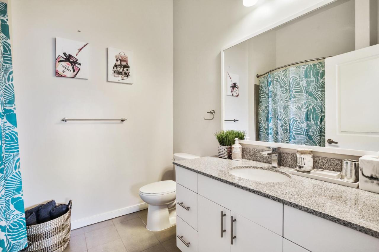 Lux House Of Champagne 2Br 2Ba Free Parking & Wifi Apartment Baltimore Exterior photo