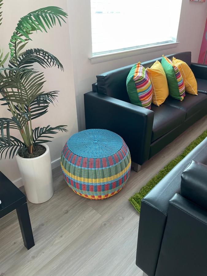 Lux House Of Champagne 2Br 2Ba Free Parking & Wifi Apartment Baltimore Exterior photo